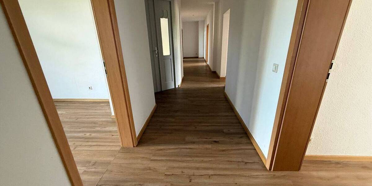 Etagenwohnung Chemnitz Lutherviertel - 5 Zimmer, 141 m&sup2;, 990&euro; | Angebot:26672704