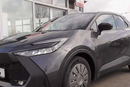 Toyota C-HR 4.500 km 30.490 &euro; Meiningen 98617