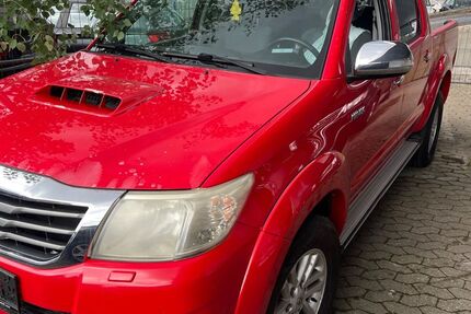 Toyota Hilux 180.000 km 13.600 &euro; Nürnberg 90439
