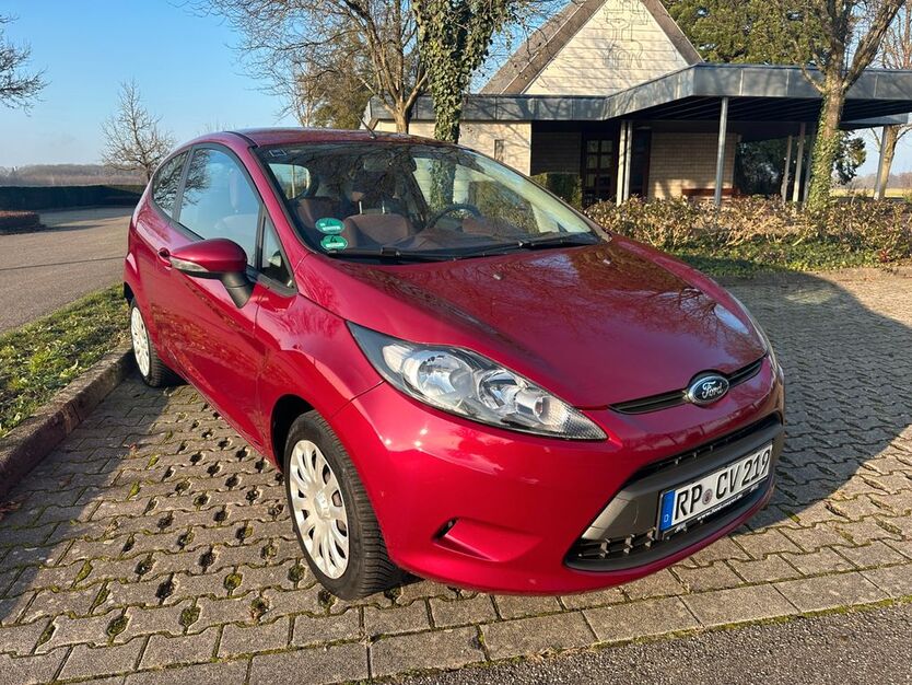 Ford Fiesta 90.188 km 3.049 € Bühl 77815