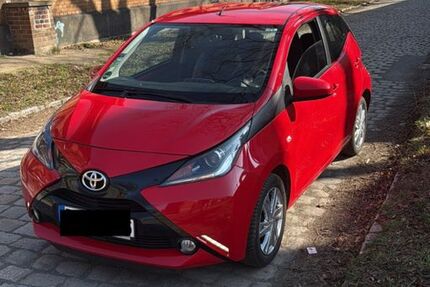 Toyota Aygo (X) 122.000 km 6.690 &euro; Berlin 13357