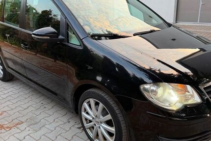 VW Touran 328.076 km 2.100 &euro; Weißenburg 91781