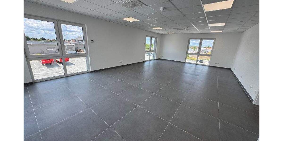 Gewerbeobjekt Lindhorst - 5 Zimmer, 207 m&sup2;, 2.200&euro; | Angebot:25681595