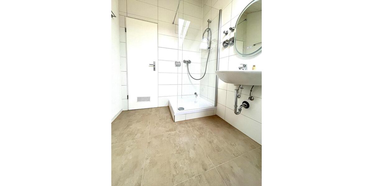 Dachgeschoßwohnung Bergen - 1.5 Zimmer, 64 m&sup2;, 840&euro; | Angebot:26613871