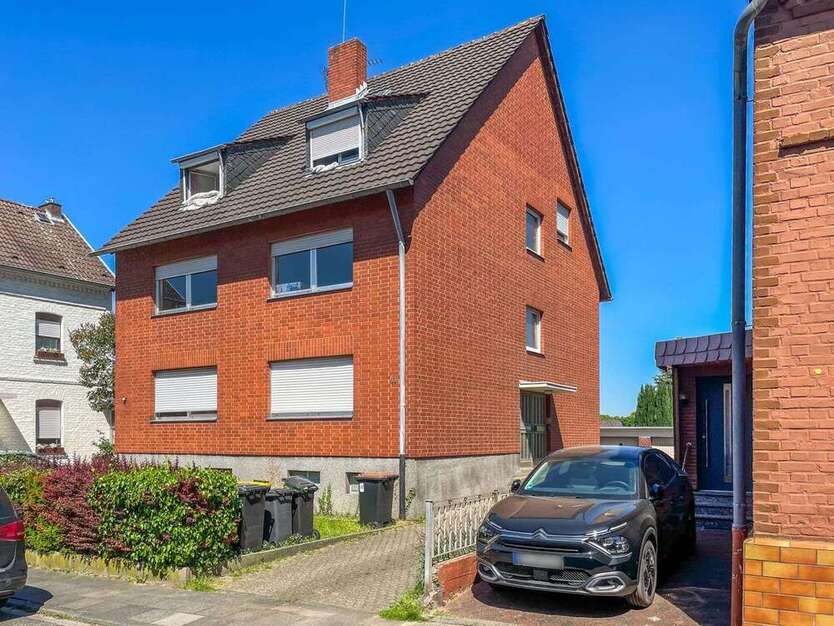 Haus zum Kaufen in Hürth 900.000 € 270 m²