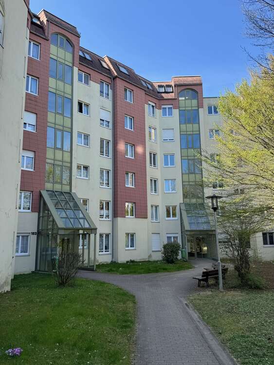 Wohnung zum Mieten in Stuttgart 701 € 54.99 m²