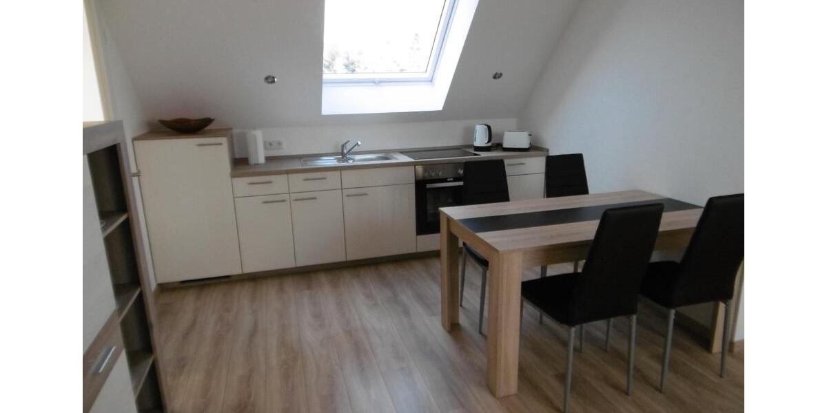 Dachgeschoßwohnung Schwenningen - 1 Zimmer, 35 m&sup2;, 550&euro; | Angebot:26670237