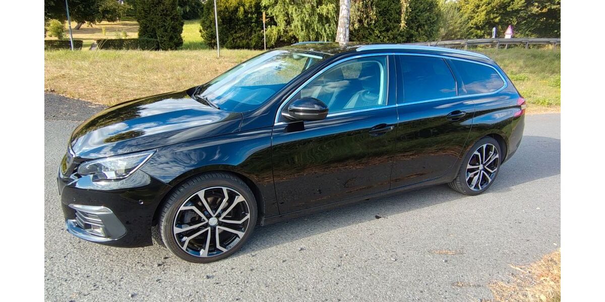 Peugeot 308 125.000 km 12.200 &euro; Waldkappel 37284