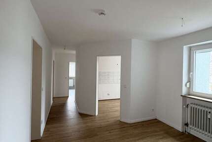 Wohnung Roßtal - 4 Zimmer, 102 m&sup2;, 808&euro; | Angebot:27145027