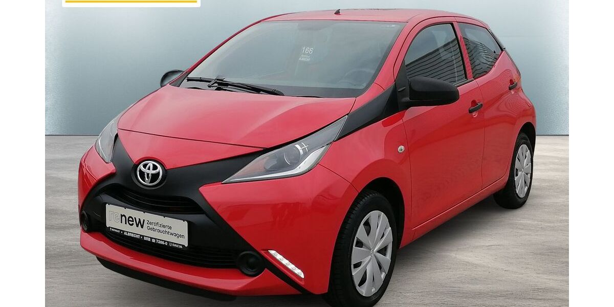 Toyota Aygo (X) 11.110 km 8.990 &euro; Brandenburg a.d. Havel 14772