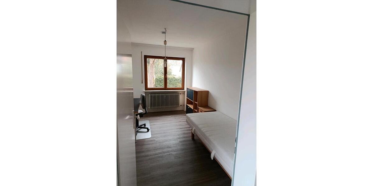 Hochparterre Gundelsheim - 4 Zimmer, 106 m&sup2;, 950&euro; | Angebot:25139058