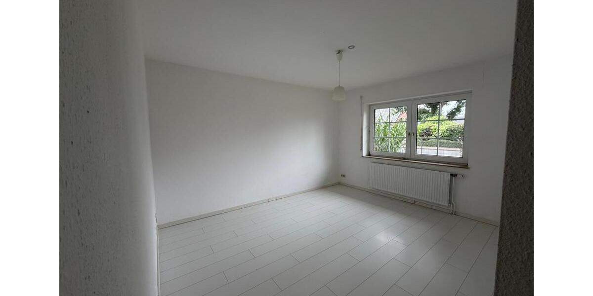 Einfamilienhaus Rastede - 9 Zimmer, 254 m&sup2;, 579.000&euro; | Angebot:26943893