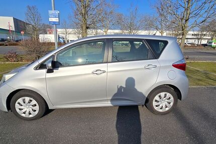 Toyota Verso-S 52.000 km 7.800 &euro; Frankfurt/Main 65933