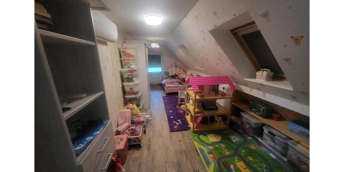 Einfamilienhaus in ruhiger Lage mit großem Grundstück 7 zimmer