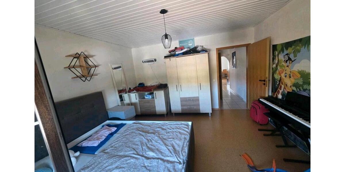 Erdgeschoßwohnung Tiefenbronn - 3 Zimmer, 82 m&sup2;, 280.000&euro; | Angebot:26876368