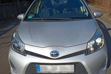 Toyota Yaris 72.530 km 8.400 &euro; Dresden 01324
