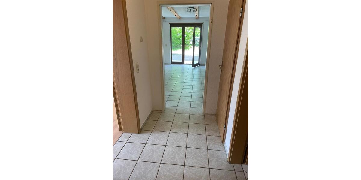 Erdgeschoßwohnung Gundelsheim - 4 Zimmer, 72 m&sup2;, 255.000&euro; | Angebot:27003099