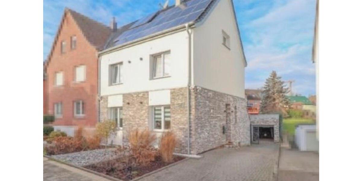 Gepflegtes Einfamilienhaus 135m2 mit Garage + Stellplätze 5 zimmer