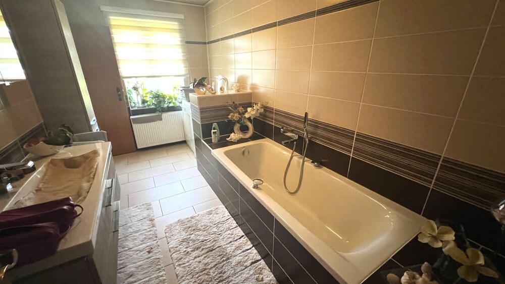 Ihr Platz für Ideen, Handwerk und neues Wohnen - Einfamilienhaus Königsfeld | Angebot:24716667
