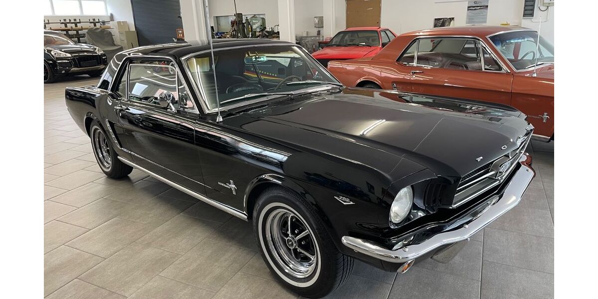 Ford Mustang 9.999 km 34.950 &euro; Wüstenrot-Neuhütten 71543