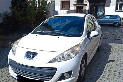 Peugeot 207 150.000 km 1.500 &euro; Leipzig 04318