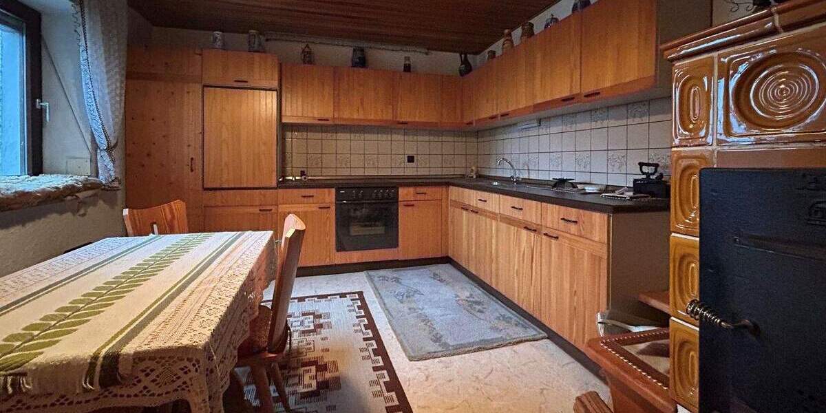 Einfamilienhaus Irlbach - 8 Zimmer, 190 m&sup2;, 289.000&euro; | Angebot:25674086
