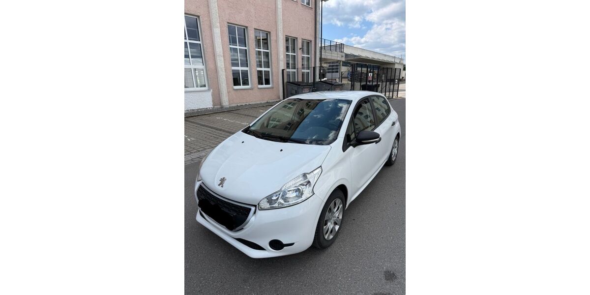 Peugeot 208 125.000 km 4.450 &euro; Rosenheim 83026
