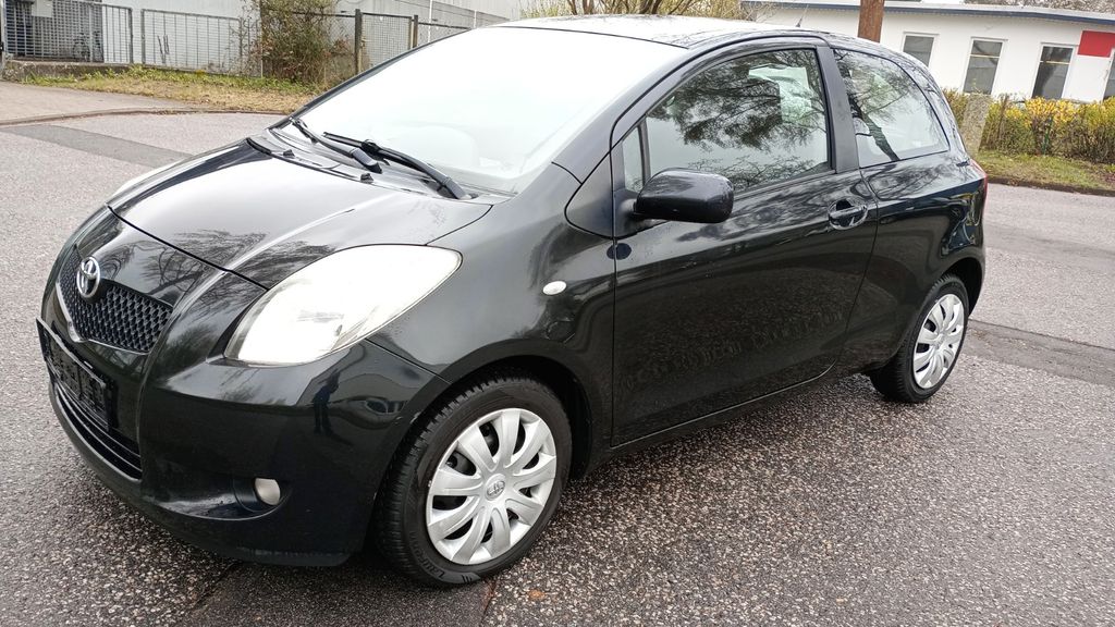 Toyota Yaris 233.000 km 1.999 &euro; Bargteheide bei Hamburg 22941
