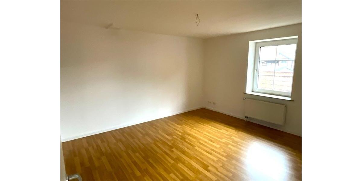 Etagenwohnung Uelzen - 3 Zimmer, 103 m&sup2;, 675&euro; | Angebot:22261690