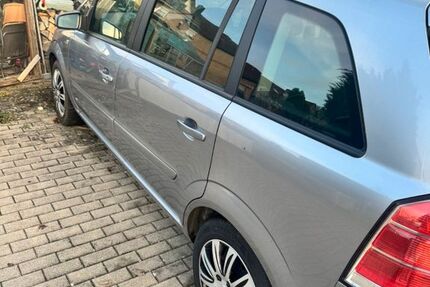 Opel Zafira 185.000 km 2.360 € Heidenheim 89522