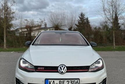VW Golf 147.000 km 15.900 &euro; Östringen 76684
