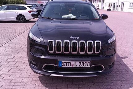 Jeep Cherokee 121.000 km 13.600 &euro; Stade 21684