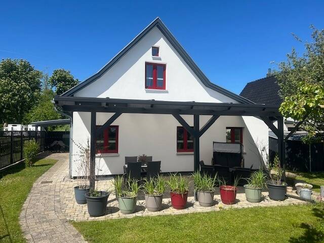 Exklusives komplett möbliertes Einfamilienhaus in Stralsund in der Frankenvorstadt zu verkaufen oder zu vermieten. 4 zimmer