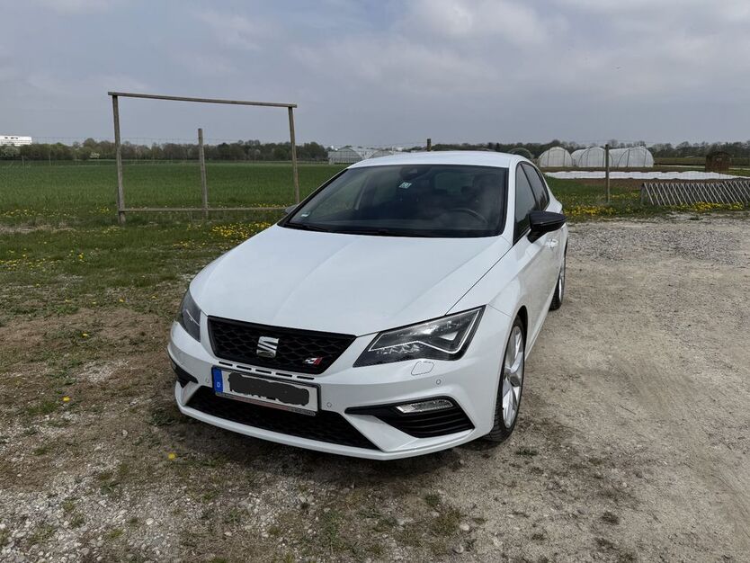 Seat Leon 77.000 km 19.900 € München 81377