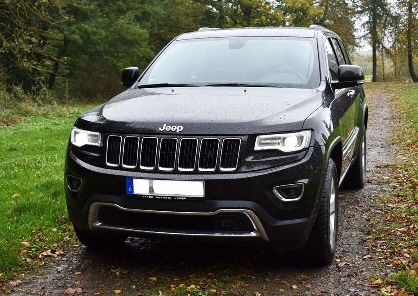 Jeep Grand Cherokee 28.104 km 32.000 € Hilders 36115