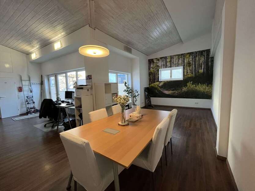 Haus zum Kaufen in Frankfurt am Main 1.675.000 € 462 m²