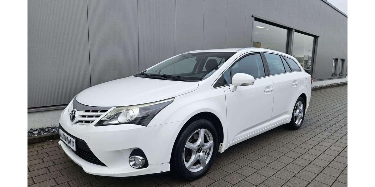 Toyota Avensis 151.733 km 9.990 &euro; Sinsheim 74889
