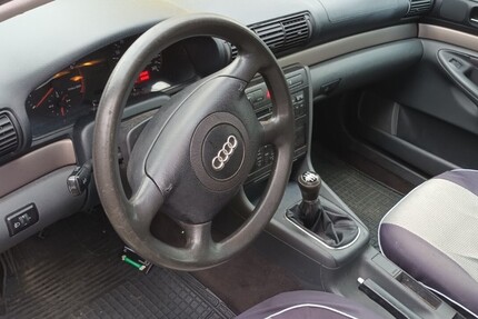 Audi A4 220.000 km 1.200 € Ahlen 59227