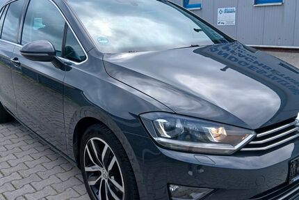 VW Golf 137.000 km 10.999 &euro; Upgant- Schott 26529