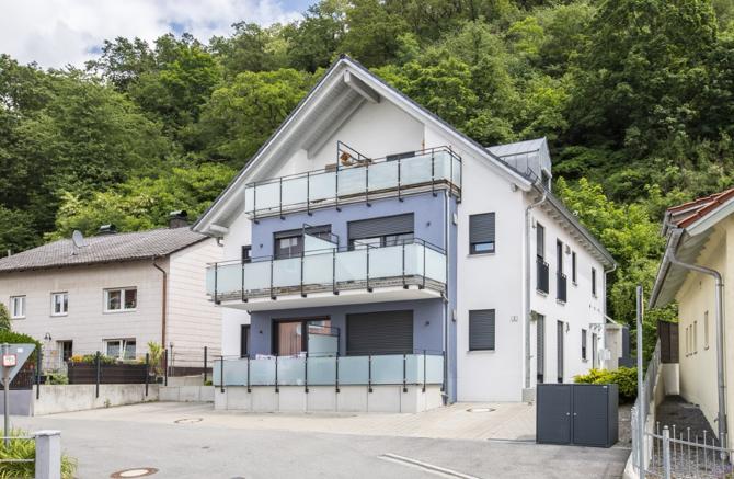 Erdgeschoßwohnung Bogen - 3 Zimmer, 63 m&sup2;, 710&euro; | Angebot:26385548