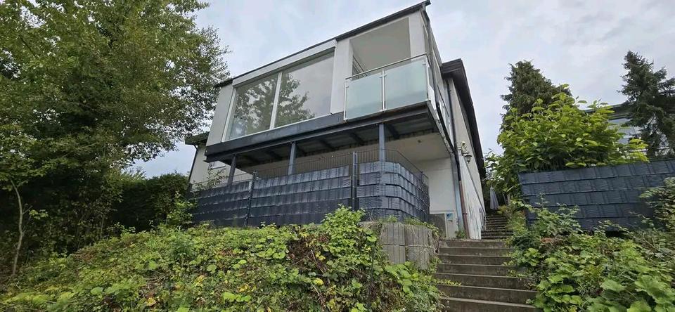 Terrassenwohnung Eberstadt - 5 Zimmer, 115 m&sup2;, 1.700&euro; | Angebot:26317422