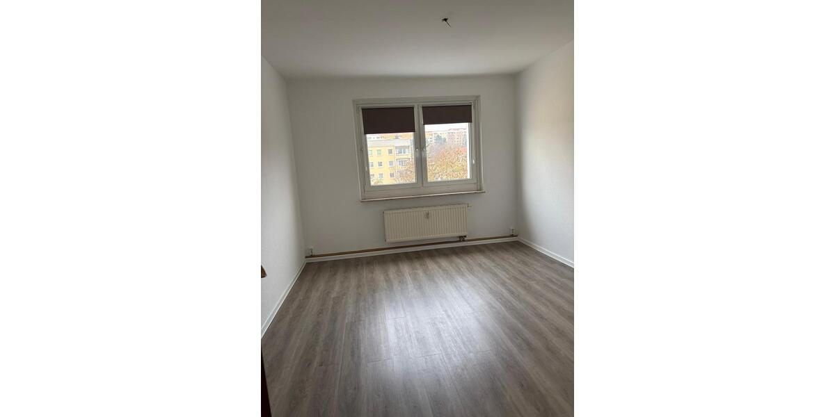 Dachgeschoßwohnung Jena Lobeda-Altstadt - 2 Zimmer, 55 m&sup2;, 600&euro; | Angebot:26367193