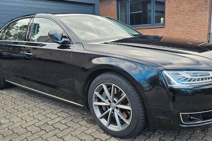 Audi A8 250.000 km 19.500 &euro; Hamburg 21073