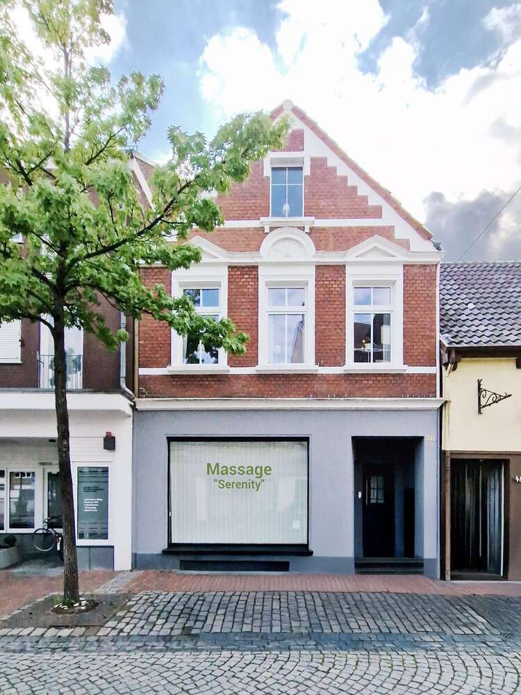 Haus zum Kaufen in Oelde 389.000 € 250 m²