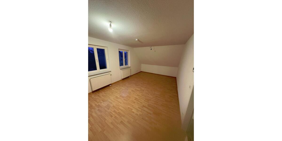 Dachgeschoßwohnung Niemegk - 2 Zimmer, 60 m&sup2;, 510&euro; | Angebot:25104358