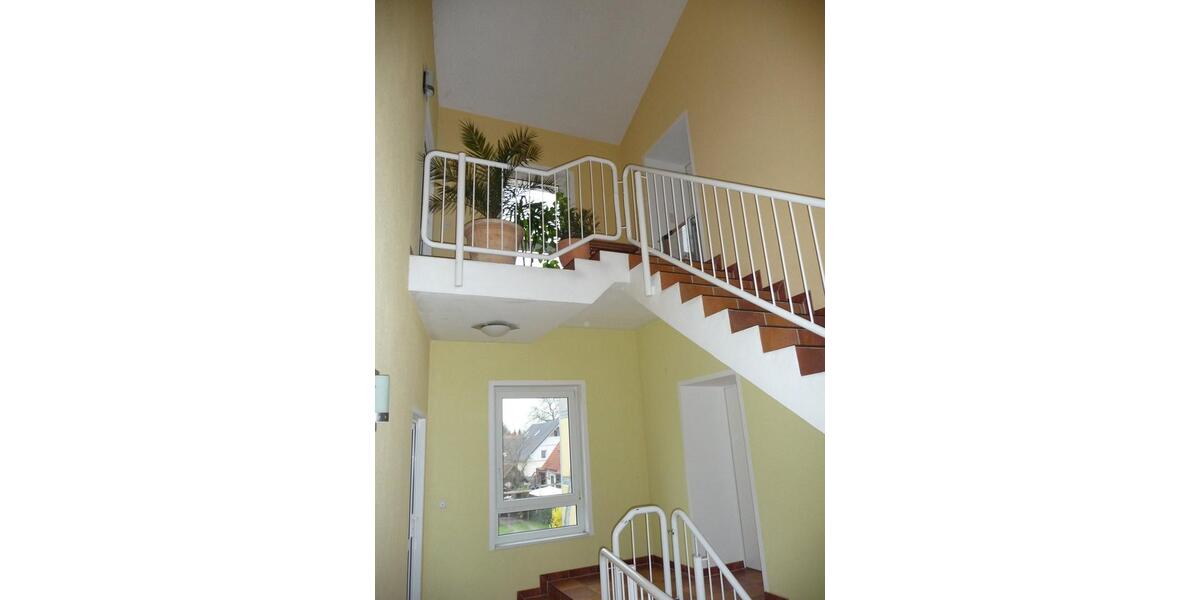 Dachgeschoßwohnung Uetze - 4 Zimmer, 111 m&sup2;, 860&euro; | Angebot:25434083