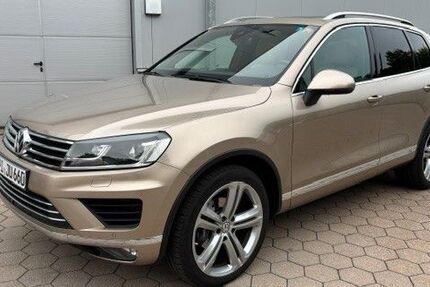 VW Touareg 226.900 km 18.445 &euro; Bönningstedt 25474
