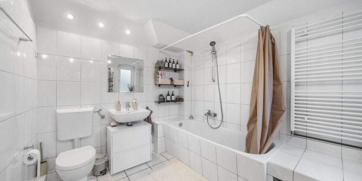 Mehrfamilienhaus, Wohnhaus Hohenwestedt - 8 Zimmer, 221 m&sup2;, 289.000&euro; | Angebot:25777887