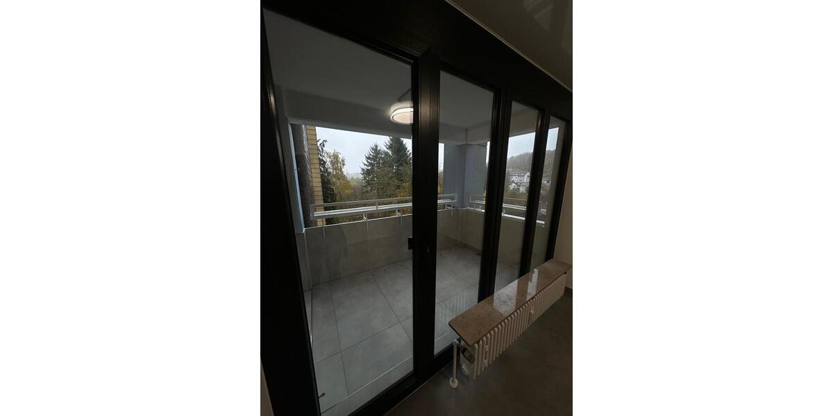 Renovierte Eigentumswohnung mit Balkon & Aufzug 3 zimmer