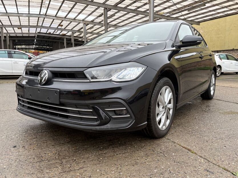 VW Polo 9.000 km 18.490 € Berlin 12099